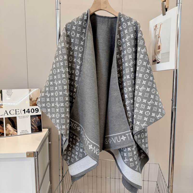 LV cloak E102206